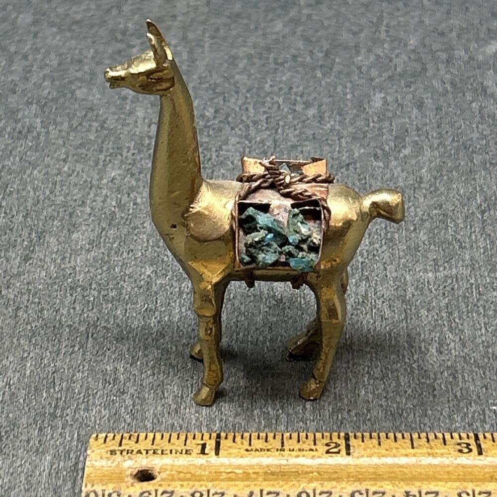 Vintage Mini Brass Llama Figurine Copper Saddle Pack Holding Turquoise Stone 3" - Picture 3 of 8